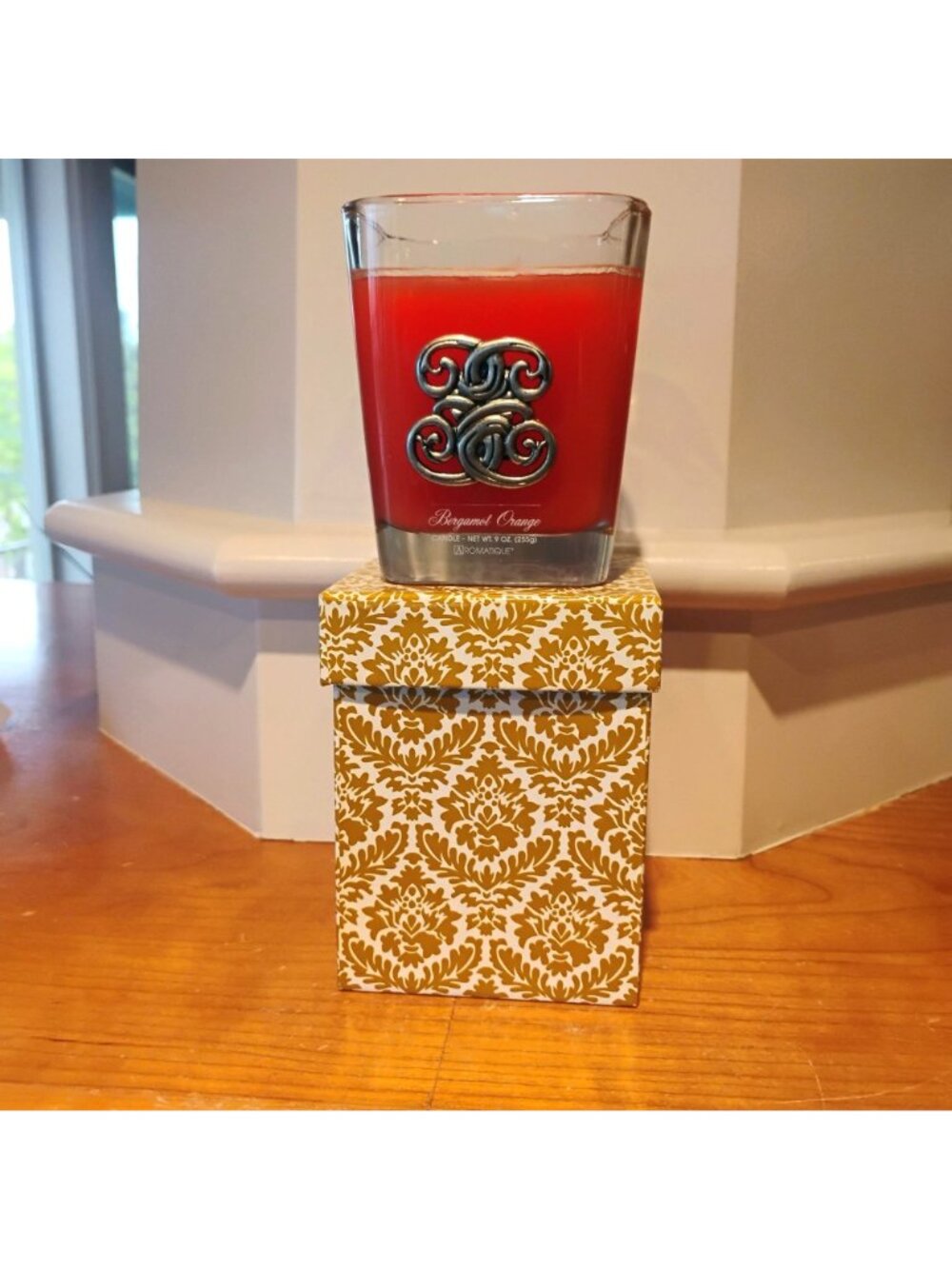 NEW Aromatique Bergamot Orange 9 oz Candle in Glass Decorative Cube w/Gift Box - Picture 2 of 6